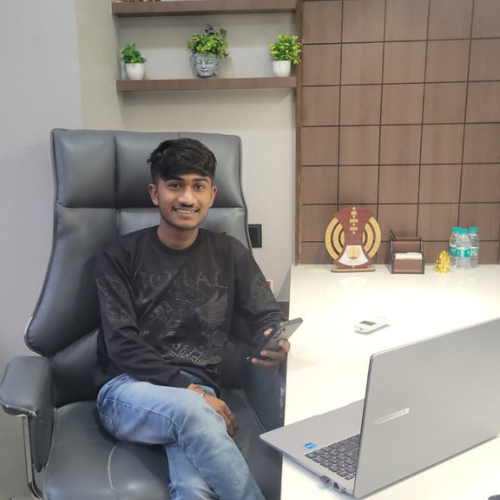 digital marketing freelancer in surat office